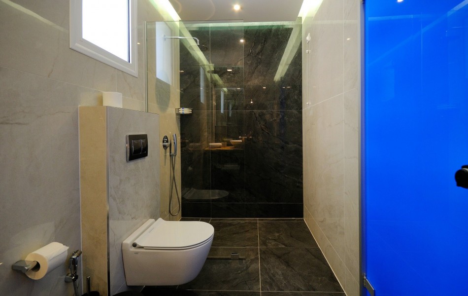 Tiara Holidays - Lefko Suites - Family Suite - bathroom